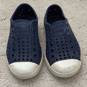 Native Kids Water Shoes - Dark Blue and Off-White